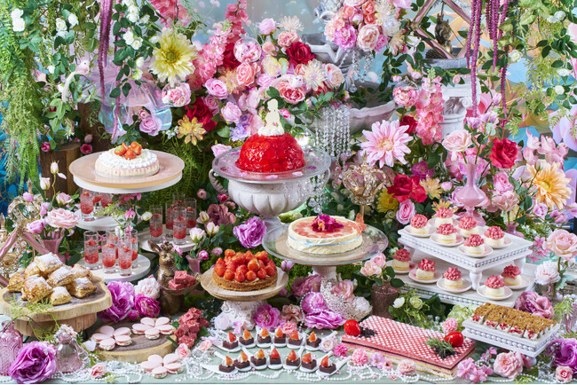 【ダブルツリーbyヒルトン沖縄北谷リゾート】ランチ&スイーツビュッフェ『ストロベリービュッフェ~永遠の春が訪れるプリンセスガーデン~』