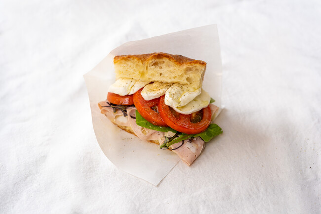 ~GOOD NATURE CHRISTMAS 特別イベント~ミシュラン星付き「TAKAYAMA」が1F MAENIWAに初出店!シェフ特製パニーノを限定販売