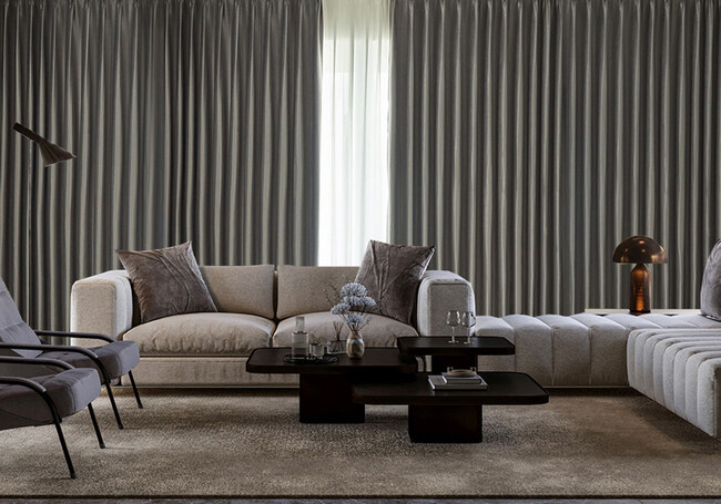 タワマン・広窓をリュクスに彩る防炎×シームレスの完全遮光カーテンが登場しました！