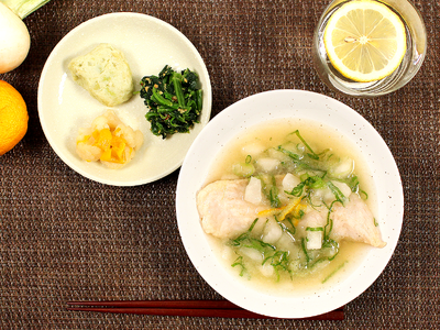 旬の味覚をたっぷり詰め込んだ「国産かぶらと白身魚の蒸し焼き」がナッシュから新発売