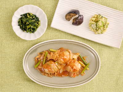 中華シェフ特製ブレンドのスパイスが香る「香辣！花椒仕立ての鶏団子」を5月7日(水)に新発売