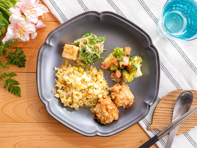 王道コンビが罪悪感なく楽しめる！「具沢山チャーハンとから揚げ」が4月17日（金）に新登場