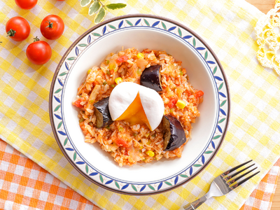 お客様の「もっと食べたい」を形に。「半熟卵のたっぷりトマトリゾット」が4月17日（金）に新登場