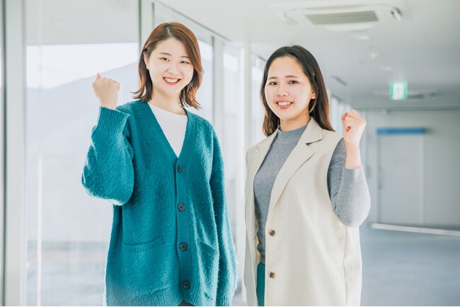 【20周年特別記念】海外留学サービス 無料カウンセリング参加で先着10名様に書籍プレゼント！2025年有限会社イーミックスは創業20周年を迎えました。海外留学をお考えの皆さまへ特別キャンペーンをご用意