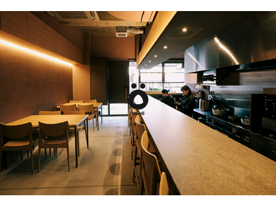 大阪・箕面の「おにぎりと出汁とワイン」の「どじょう」。移転リニューアルから数ヶ月、夜の「DOJYO」サービスを開始。メディア掲載も急増中