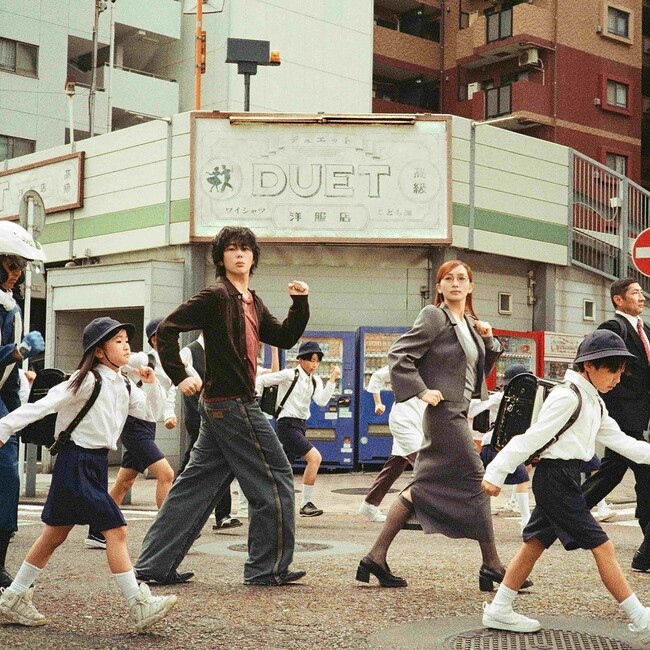 幾田りら、韓国の国民的ヒップホップアーティストZICOとのコラボシングル「DUET」を本日12/19(金)配信リリース＆Music Videoが公開！