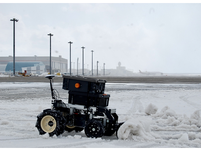 新千歳空港にて、「除雪ドローン(R) V3」による自動除雪の実証実験を 
