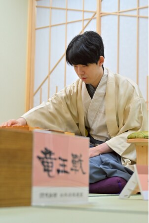 【速報】藤井聡太 竜王戦・勝負おやつ決定！２日目最初の“地元スイーツとは”
