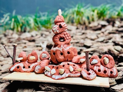 《夏休み特別企画》石や粘土をつかって豊かな感覚を冒険するアートイベント「石の古代遺跡」をヨックモックミュ...