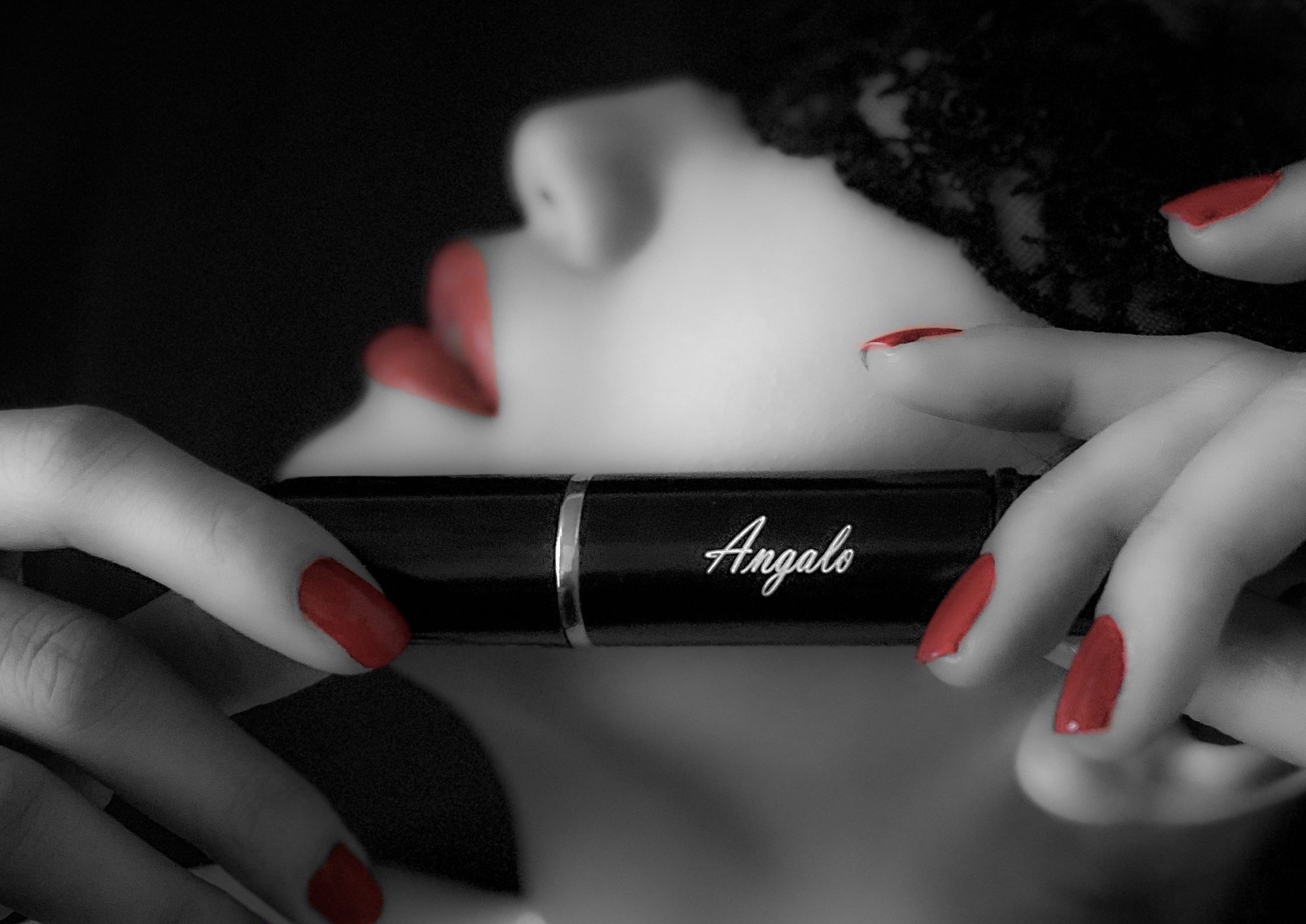 【国内初】携帯用ツーウェイブラシ『現役美容部員さん達のお声を元に誕生』「Angalo」クラウドファンディング『Ｍａｋｕａｋｅ』にて先行予約開始。個数限定のお得な早割実施中【30％ＯＦＦ】
