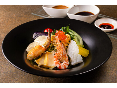 冷涼感あふれる 夏の贅沢　中国料理「彩龍」の本格冷麺が今年も登場人気の海鮮冷麺に加え、旬の国産夏野菜をた...