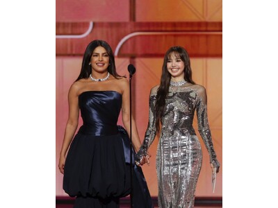 【ブルガリ】第83回ゴールデングローブ賞のプレゼンターでグローバル アンバサダーのリサがブルガリを纏う