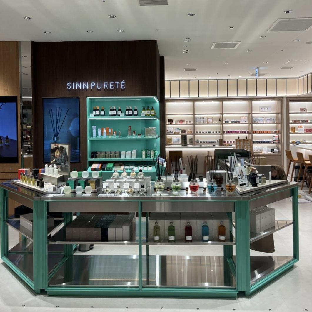 SINN PURETE伊勢丹新宿店 イセタン ビューティー アポセカリー直営店オープン。2026年3月25日(水)オープン記念企画開催