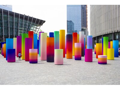 「Osaka Art & Design 2025」―アダム・ナサニエル・ファーマンのパブリックアートがグランフロント大阪・うめきた広場に登場。