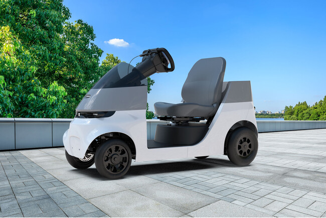 【免許返納後の新しい選択肢】免許不要の4輪モビリティ「CURIO Q1」Japan Mobility Show 2025で初公開。