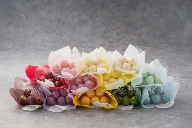 プレスリリース「WE LABO×TKDS共同開発推し活文化と誕生月カラーに甘言葉を添えた“想いを束ねるスイーツブーケ”で撮って・飾って・贈って・味わう新たなギフトシーンを提案」のイメージ画像