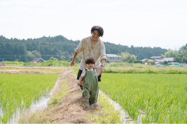 那須の秋を親子で収穫！黄金色の田んぼで学ぶ「秋の田んぼ教室」を開催
