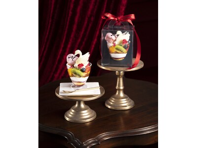 コロンバンがロリータファッションの第一人者・青木美沙子さん監修「プリンアラモード エレガンス」を3月1日...