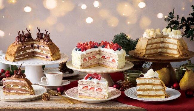 【Afternoon Tea LOVE&TABLE】苺、ブルーベリー、ラズベリーのクリスマスケーキ風ミルクレープや、ラ・フランス×キャラメルの新作など
