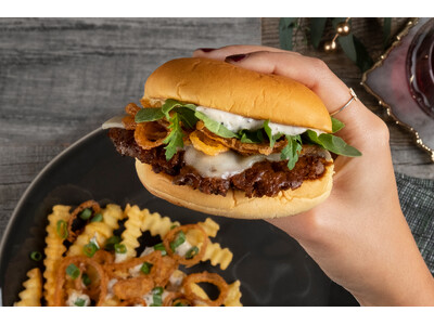 【Shake Shack】オリジナルワインとのペアリングもおすすめ！ホリデーシーズンにぴったりな特別メニュー「ブラックトリュフバーガー」と「ブラックトリュフフライ」を期間限定販売