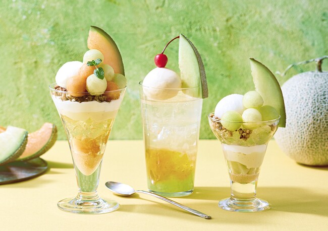 【Afternoon Tea】メロン2種を楽しむ「ダブルメロンの贅沢パフェ」や紫陽花イメージのメロンミルフィーユなど初夏限定で発売