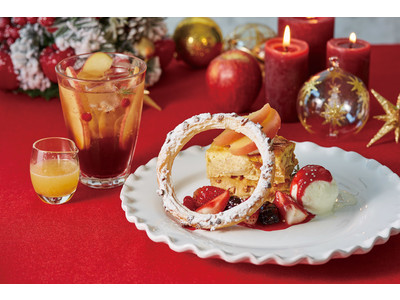 【Afternoon Tea】クリスマス期間限定！アップルパイプディングにクリスマスリース型のサクサクパイをオンしたスペシャルスイーツ＜林檎とベリーのアップルパイプディング＞