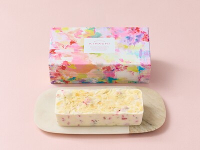 【パティスリー キハチ】冷凍ケーキシリーズにシチリア発祥のスイーツ “カッサータ” が新登場！苺、フランボワーズ、ドライフルーツ、ピスタチオで華やかな味わい
