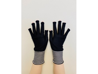 【新商品】紫外線で色が変化する抗菌日よけ手袋。『手のマスク(R)ショートタイプ』を5月15日に発売！