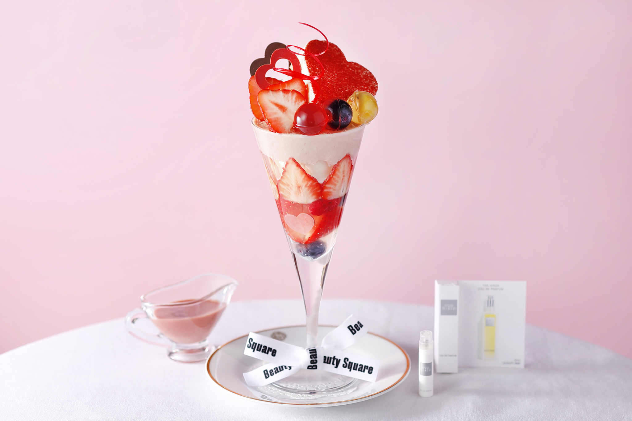 資生堂ビューティ・スクエア　バレンタイン限定企画　「Beauty & Sweets」　ビューティーレッスンと資生堂パーラーの恋するきゅんパフェがセットで初登場