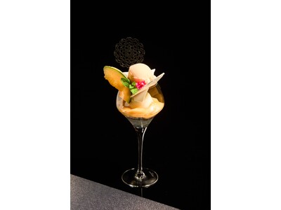 夜のバーでしか、出会えないパフェがある。