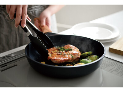 こびりつかず極上の焼き上がり！いつもの料理がワンランク上にアーネストパン プレミアム シリーズ 新発売