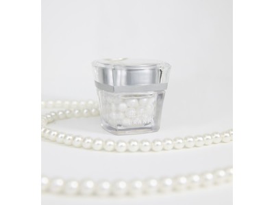 息をのむほど美しい絶世の真珠艶肌へ「URANIA クリスタルパール (ジェル状美容液)」2021年1月1日(金)