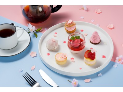 ハイアット セントリック 金沢　桜と苺がテーマのお花見気分が味わえるケーキセットと苺の魅力を堪能できる、大人の贅沢パフェが登場！