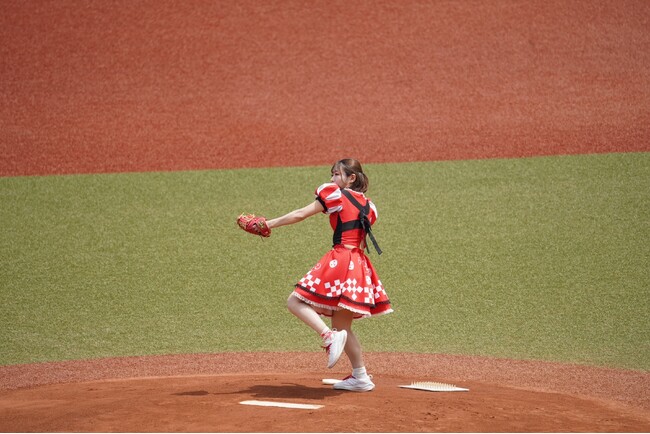 楽天VS日本ハム ファーム公式戦福島で激戦！始球式は東北応援アイドル『けっぱって東北』福島ゆか が見事な投球でエール！