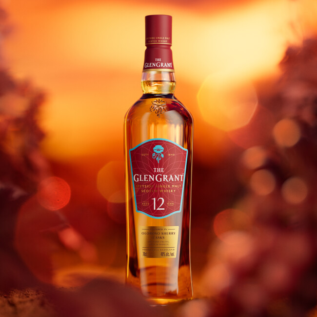 シングルモルトスコッチウイスキーの名門、グレングラントより数量限定にて「12年 シェリーカスクフィニッシュ」が登場