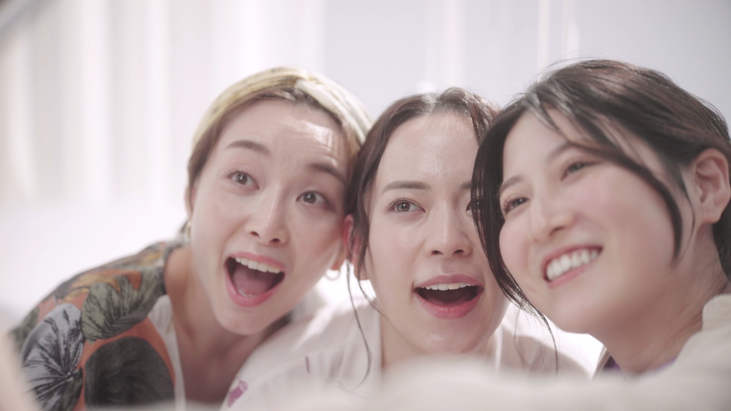 関根りさ×佐々木あさひ×八田エミリ、女子会開催！過去のマル秘エピソードを赤裸々公開。はずかしい話、ムッとした話…動画クリエイターならではの苦悩も語る！関根「タクシーで爆音でアニソン流した」