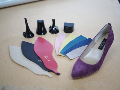 パンプスをパーソナライズ。神戸洋靴店『秋のセミオーダーポップアップストア』を千里阪急で期間限定オープン。