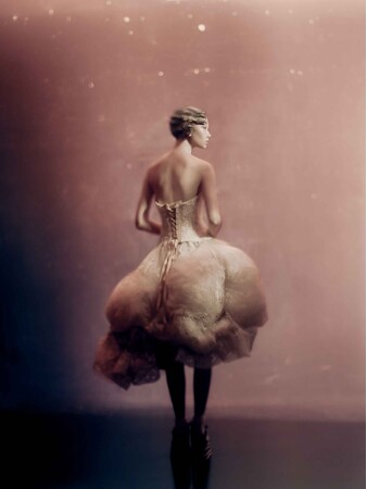 プレスリリース「マルタ・オルテガ・ペレスによるMOP財団が、世界的に著名な写真家パオロ・ロヴェルシの大規模展覧会をア・コルーニャで開催」のイメージ画像