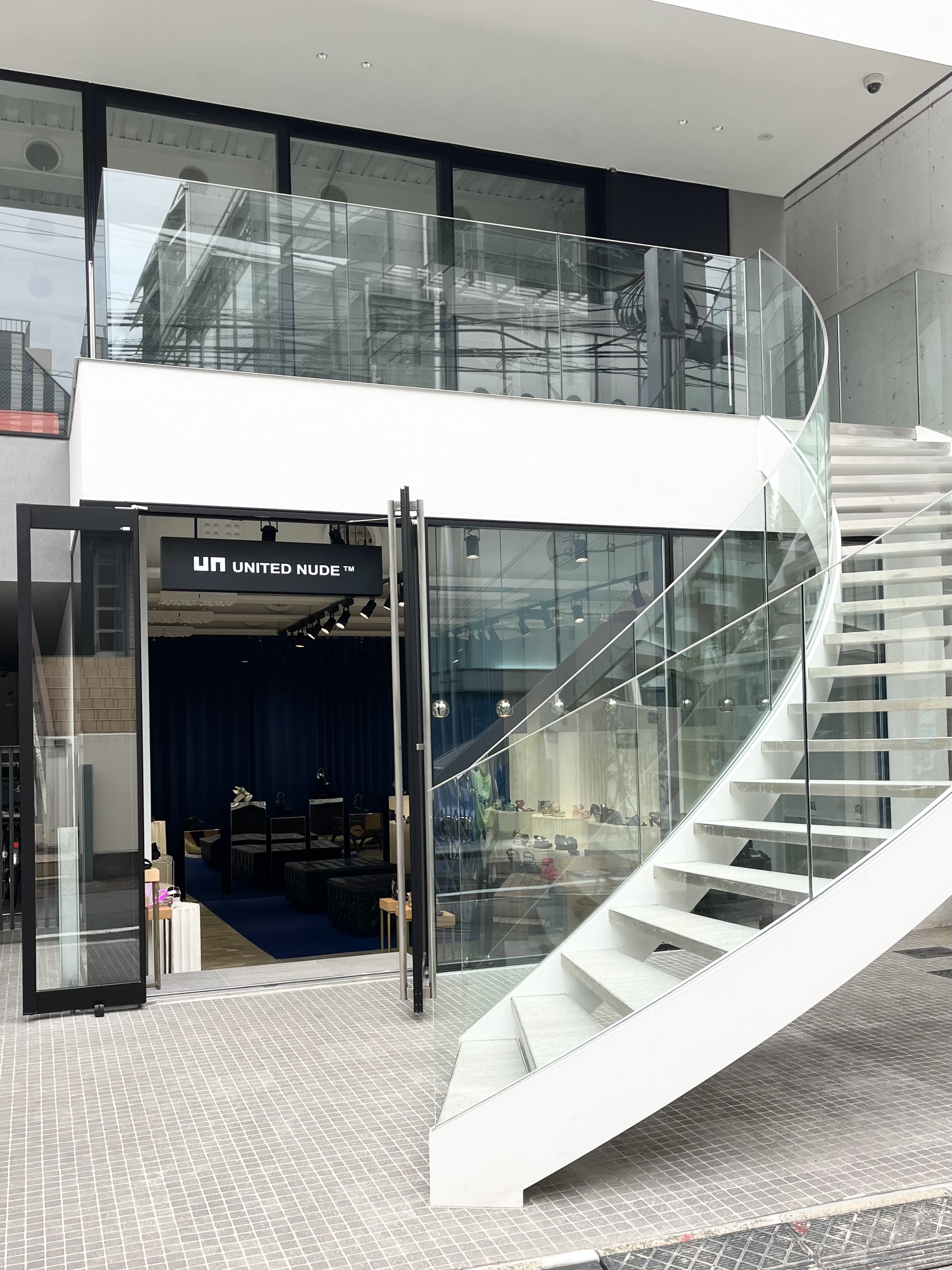 UNITED NUDE 国内唯一直営店が表参道にオープン