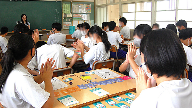 「人生の練習」ができる学校向け金融/キャリア教育ゲームを中学3年生140名に実施