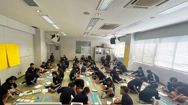 「人生の練習」ができる金融/キャリア教育ゲームを中学2年生55名に実施