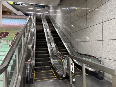 �G�X�J���[�^�[�肷��ɃA�j��IP���o���I�H