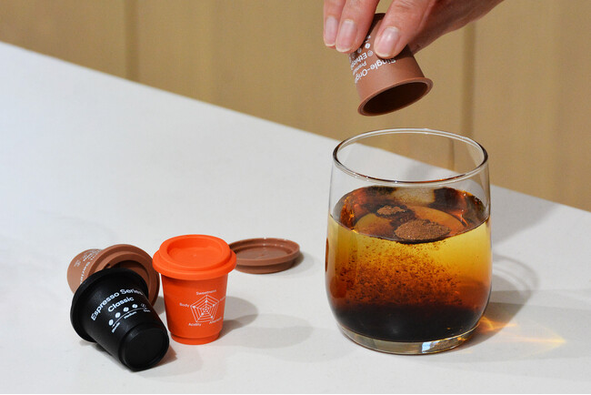 インスタントに革命を｜素材・製法・工程の常識を見直し、すべて美味しさファースト思考で生まれたインスタントコーヒー “QUICKSHOT｜クイックショット コールドブリューフリーズドライコーヒー” 発売