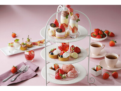 苺尽くしの「ストロベリーアフタヌーンティー」で優雅なひとときを