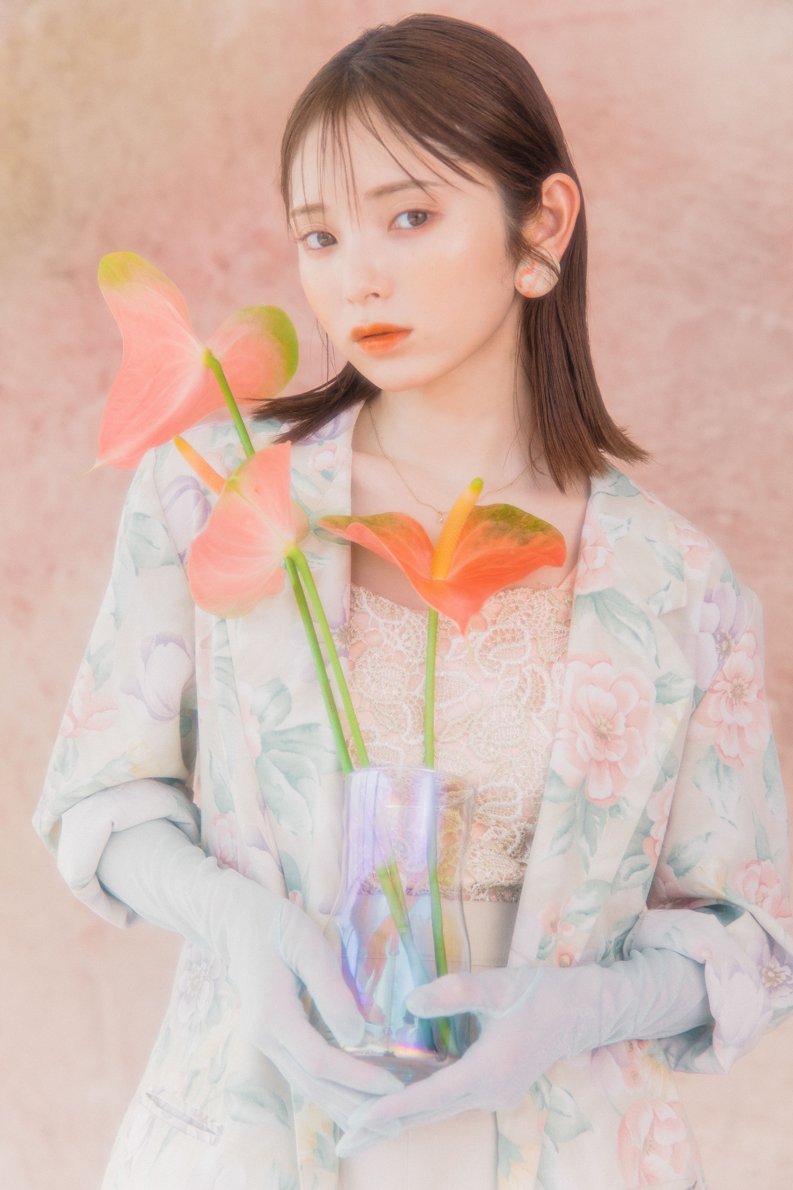 橋下美好、初のメイクアップブランドhaomiiがデビュー