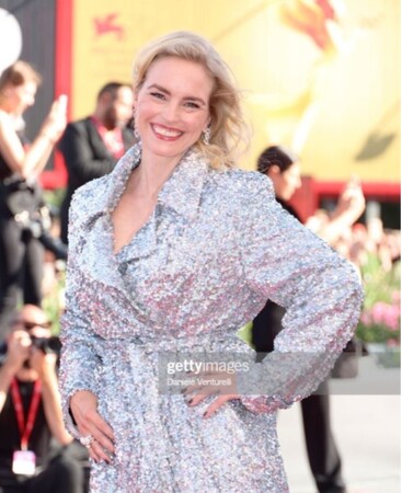 j[iEzX|[g̃WG[܂Ƃ79xl`AۉfՂɓo