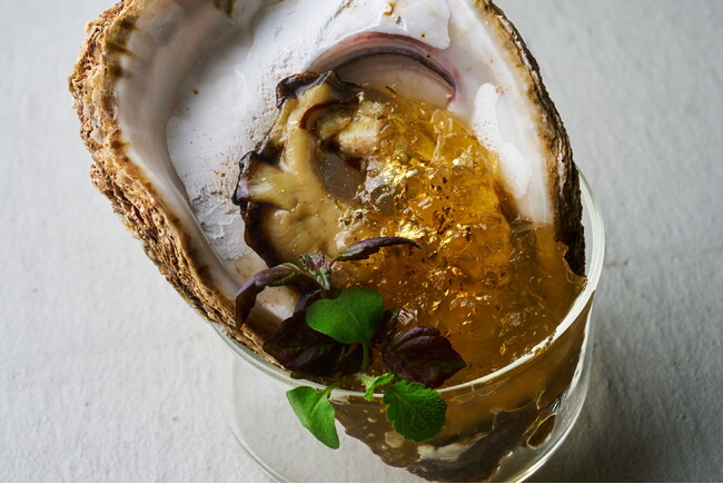 創作海鮮丼専門店【TILE (タイル) 】、夏に旬を迎える能登特産の"岩牡蠣"を使用した期間限定メニューの提供を、2025年6月20日(金)よりスタート！