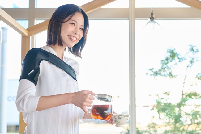 「あの安定感が欲しい」の声に応え復活。非伸縮で肩を支えるサポーターが、“誰でも使いやすい”仕様で再発売！