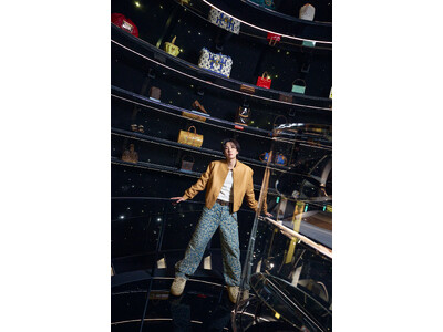 【ルイ・ヴィトン】j-hope、大阪で開催中のルイ・ヴィトン「ビジョナリー・ジャーニー」展に来場