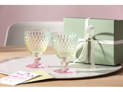 ダイヤモンドカットが特徴の「ボストン」に新色「パール」が仲間入り　2026年3月17日（火）発売